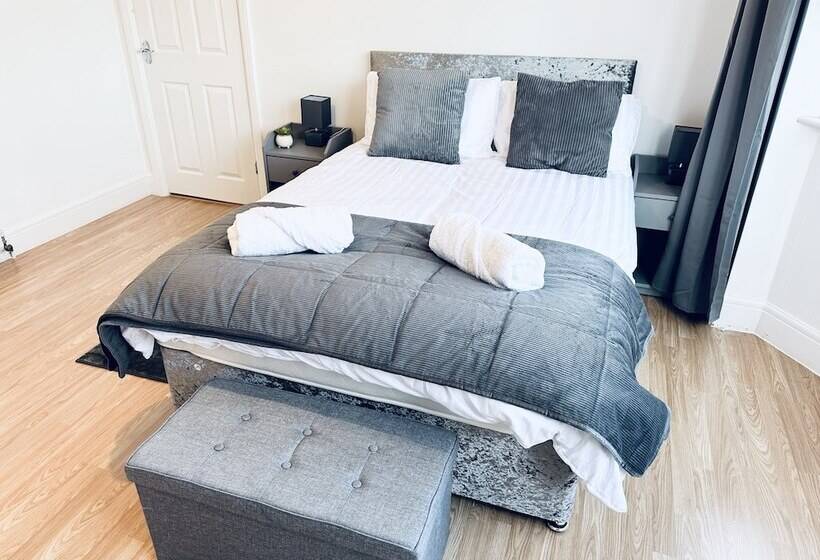 דירת נופש Impeccable 3 Bed House In Nottingham Central