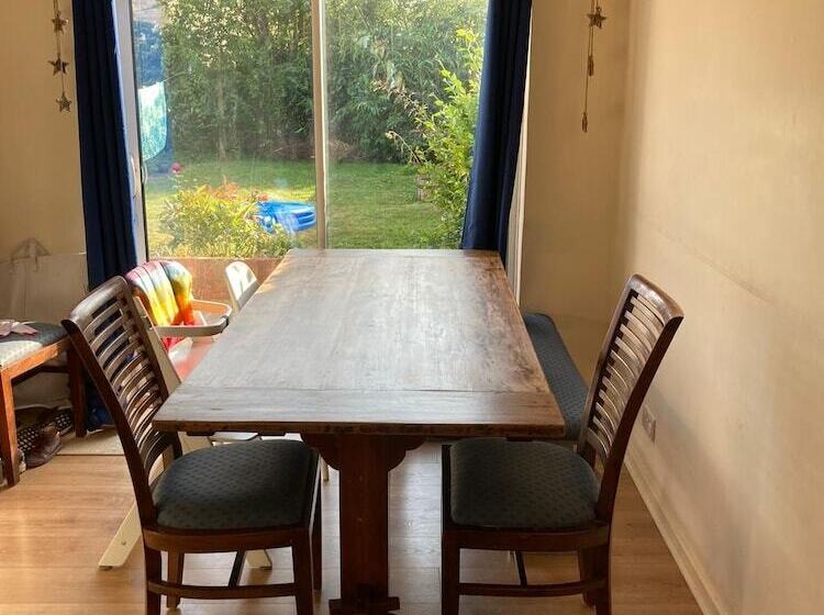 إقامة Stunning 3  Bed Semi Detached House In Cambridge