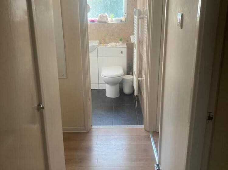 דירת נופש Stunning 3  Bed Semi Detached House In Cambridge