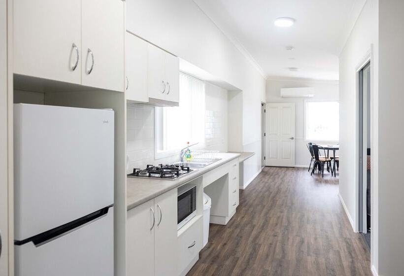 אתר נופש Coonamble Riverside Caravan Park