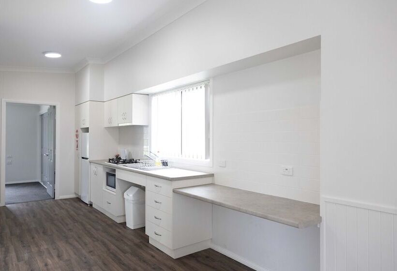 אתר נופש Coonamble Riverside Caravan Park