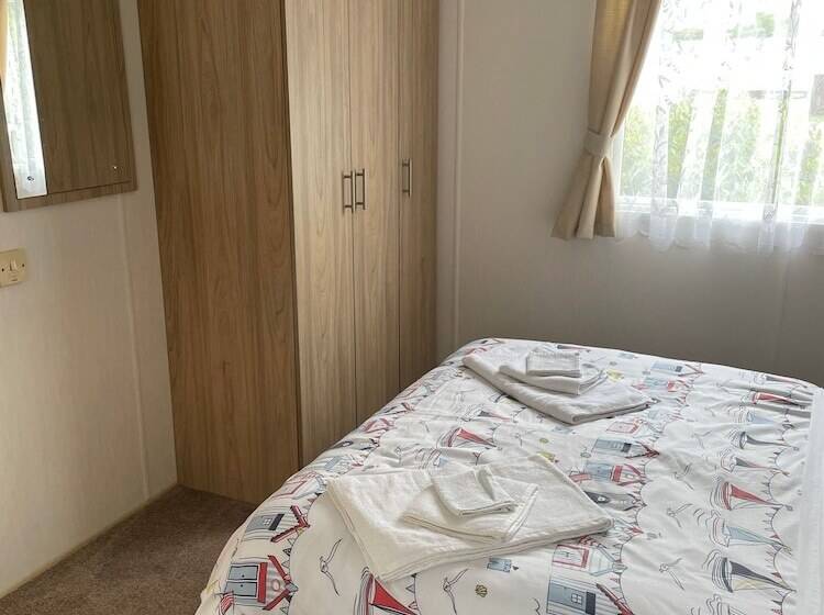 리조트 Dog Friendly 8 Berth Caravan At Cherry Tree Holiday Park In Norfolk Ref 70363c