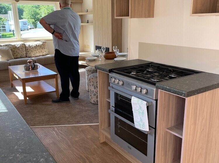 리조트 Dog Friendly 8 Berth Caravan At Cherry Tree Holiday Park In Norfolk Ref 70363c