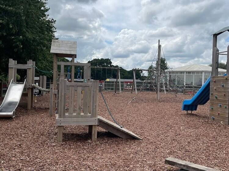 리조트 Dog Friendly 8 Berth Caravan At Cherry Tree Holiday Park In Norfolk Ref 70363c