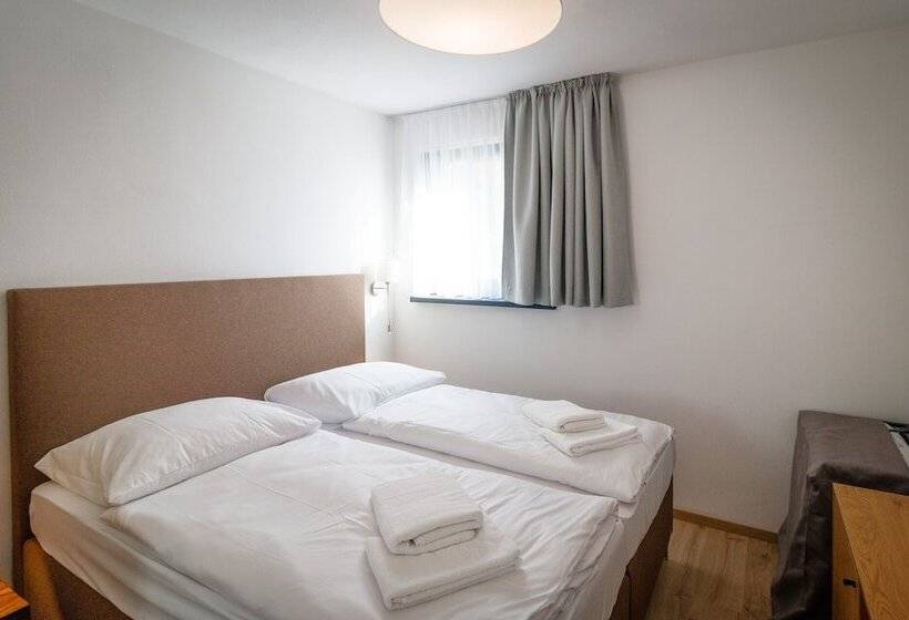 Курорт Tri Vody