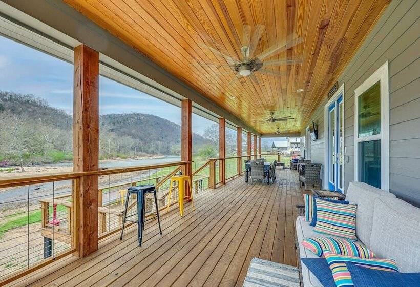 Riverfront Arkansas Abode W/ Deck & Grill!