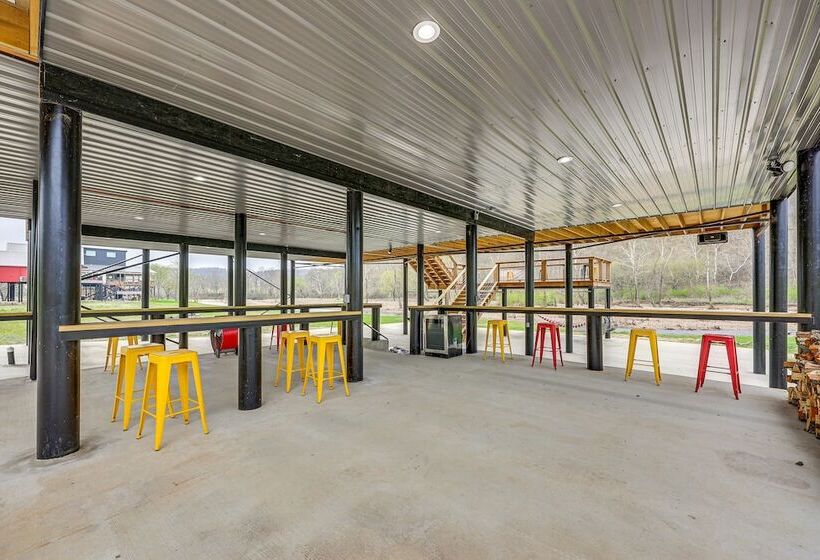 Riverfront Arkansas Abode W/ Deck & Grill!