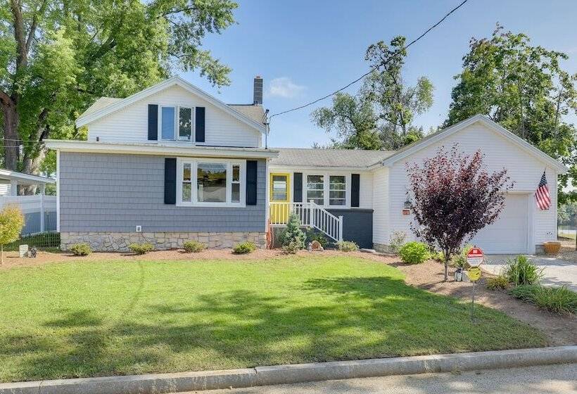 Riverfront New Hampshire Cottage W/ Boat Dock