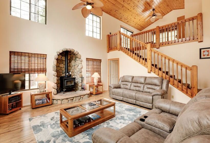 Rural Cabin Bordering Coconino National Forest!