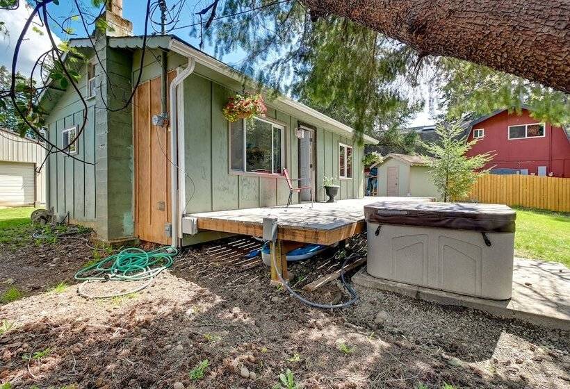 Rustic Allyn Cabin: Private Isl Community W/ Kayak