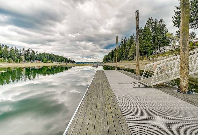 Rustic Allyn Cabin: Private Isl Community W/ Kayak