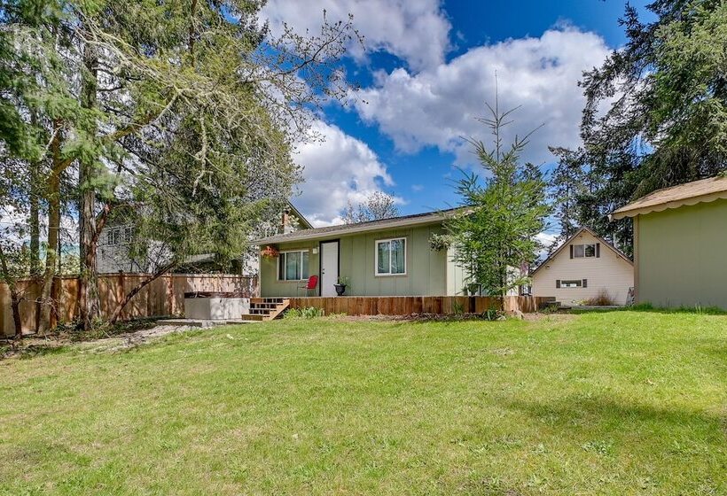 Rustic Allyn Cabin: Private Isl Community W/ Kayak