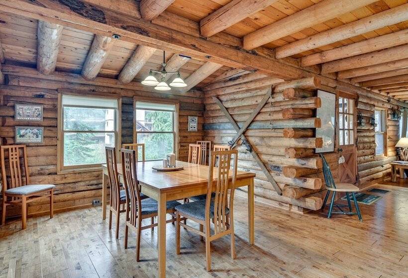 Rustic Government Camp Cabin W/ Mountain Views!