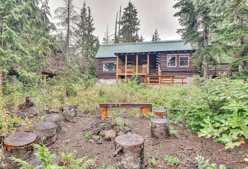 Rustic Government Camp Cabin W/ Mountain Views!