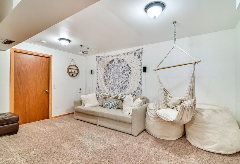 Rustic Government Camp Cabin W/ Mountain Views!