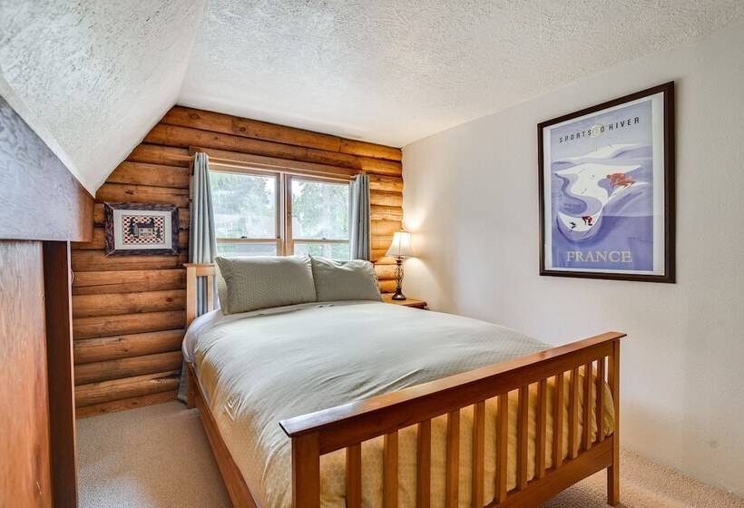 Rustic Government Camp Cabin W/ Mountain Views!