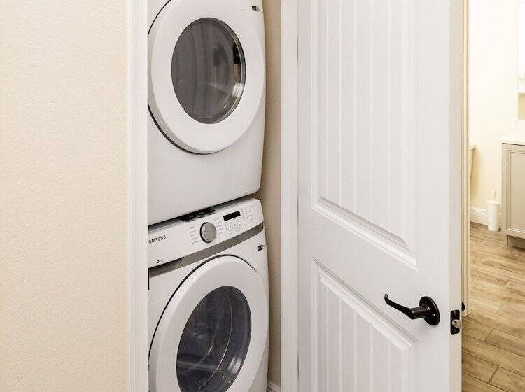 Sandy Bottoms At Margaritaville