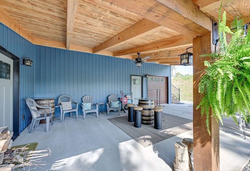 Scenic Bryson City Retreat W/ Direct Lake Access!