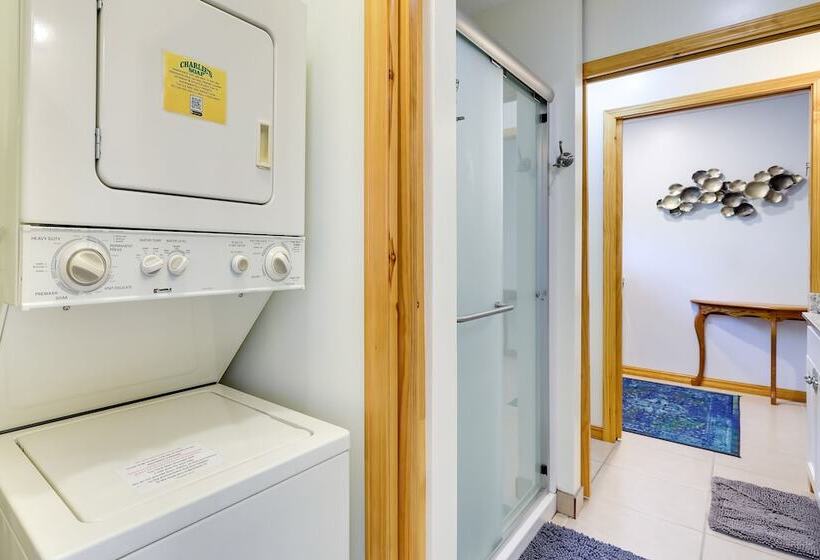 Secluded Ozark Mtn Cottage W/ Wraparound Deck