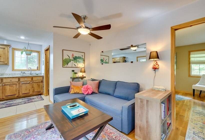 Secluded Ozark Mtn Cottage W/ Wraparound Deck