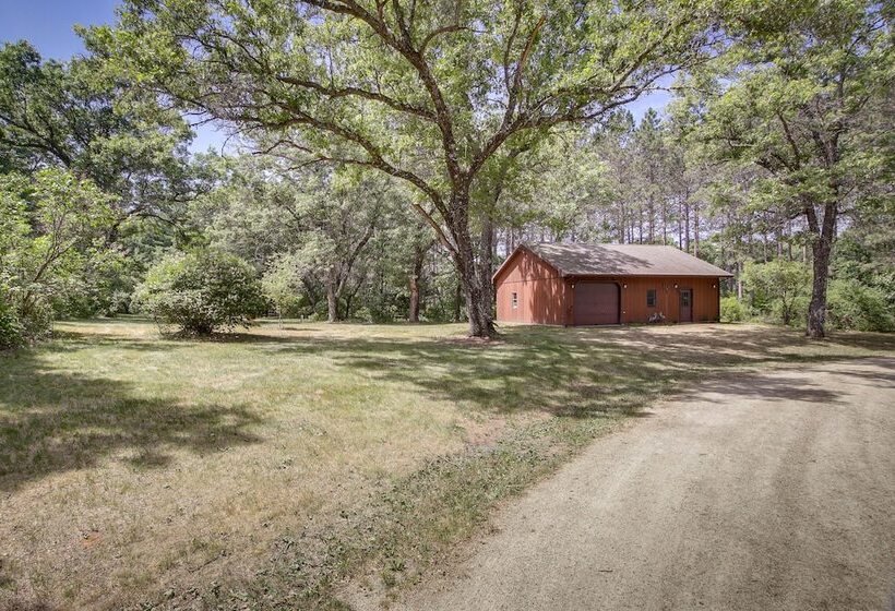 Secluded Wautoma Home W/ Fire Pit!