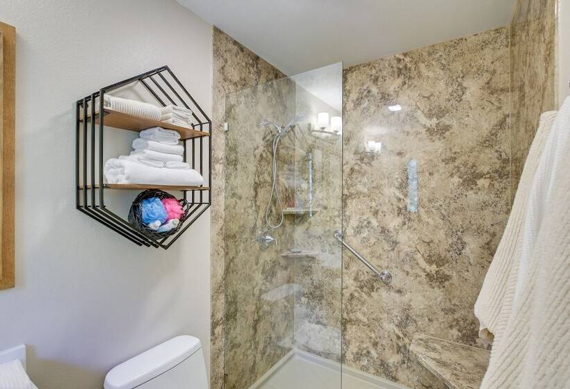 Secluded Wautoma Home W/ Fire Pit!