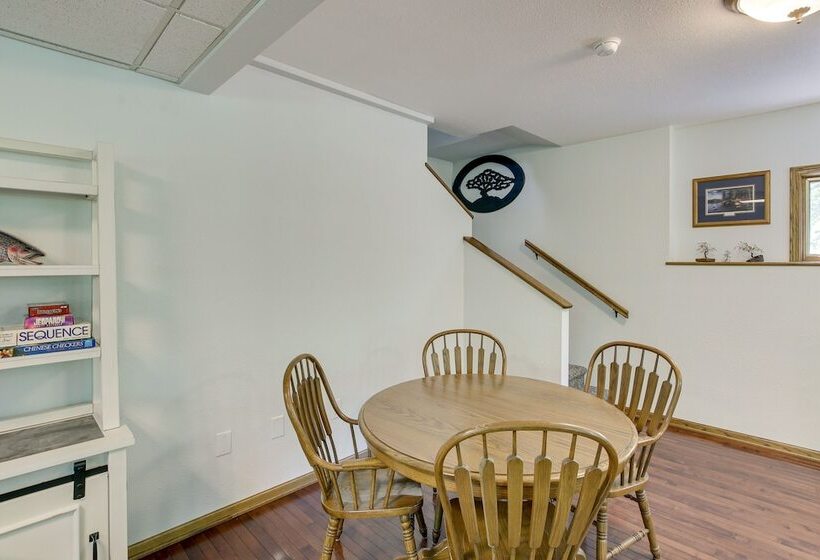 Secluded Wautoma Home W/ Fire Pit!