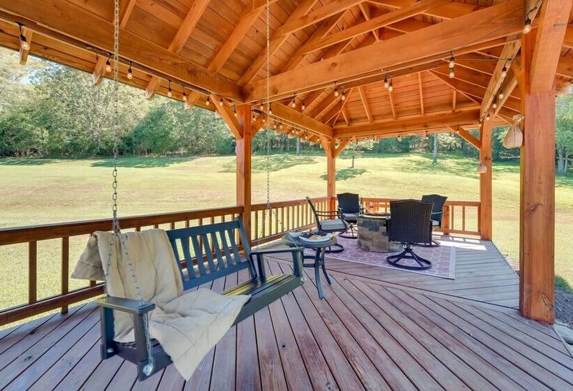 Serene Ava Countryside Home W/ Deck & Fire Pit