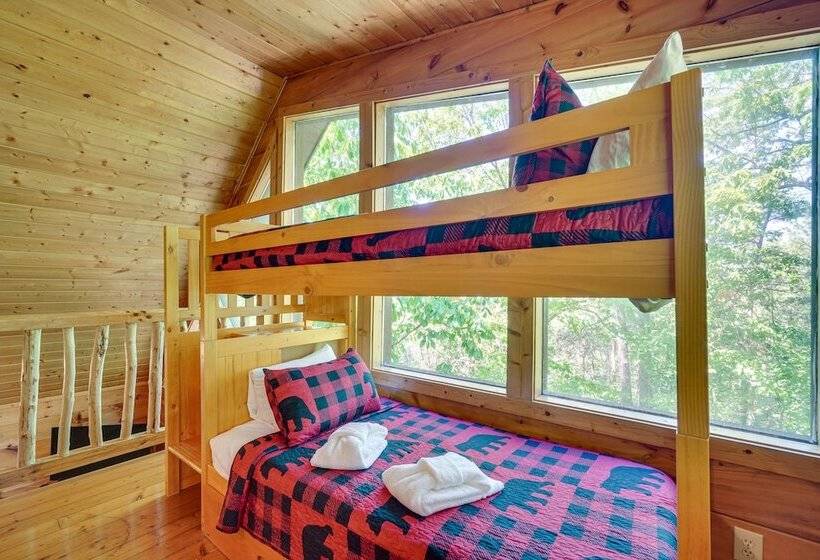 Sevierville Cabin W/ Hot Tub: 5 Mi To Pigeon Forge