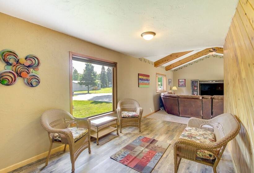 Shawano Vacation Rental: Close To Main Street!