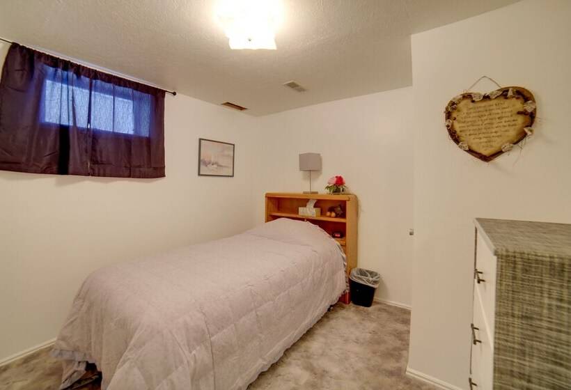 Simple + Charming Idaho Retreat W/ Patio!