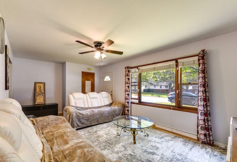 South Burlington Home W/ Seasonal Pool!