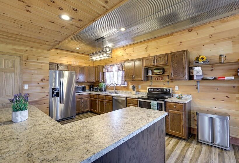 Spacious Franklin County Retreat On 80 Acres!