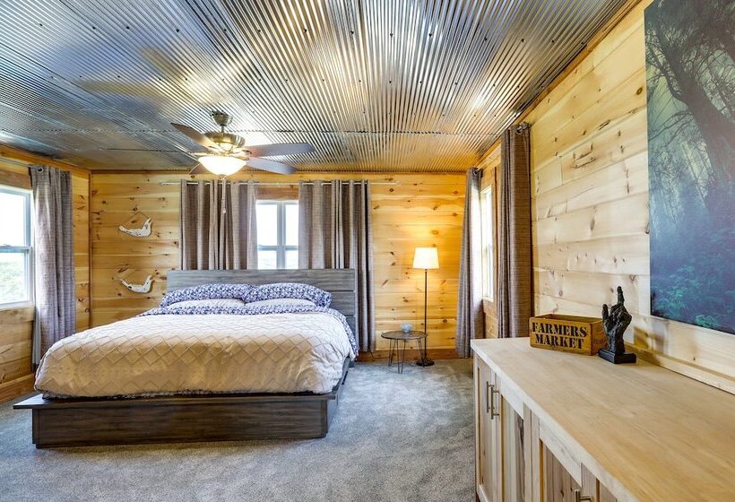 Spacious Franklin County Retreat On 80 Acres!