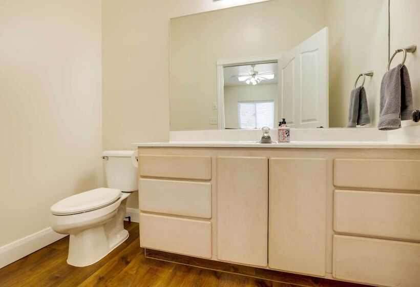 Spacious Hildale House W/ Large Deck!