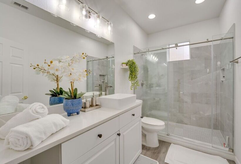 Spacious Kissimmee Oasis W/ Resort Style Amenities