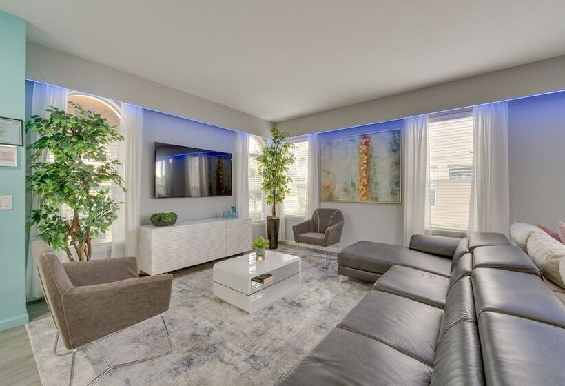 Spacious Kissimmee Oasis W/ Resort Style Amenities