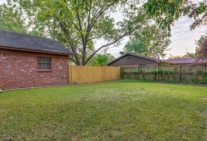 Spacious Little Rock Home W/ Patio 9 Mi To Dtwn!