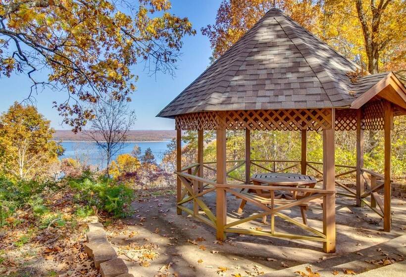 Spacious Retreat W/ Stunning Norfork Lake Views!