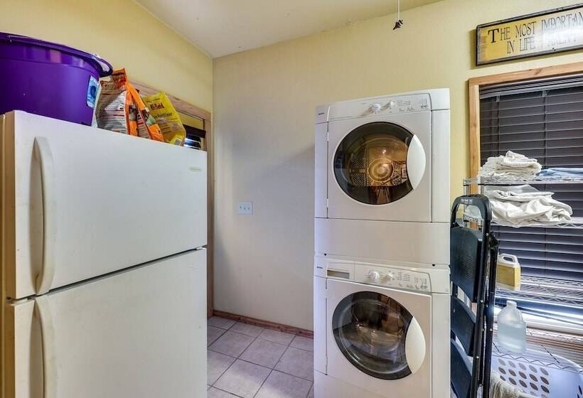 Spacious Riverfront Cabin Near Local Attractions!