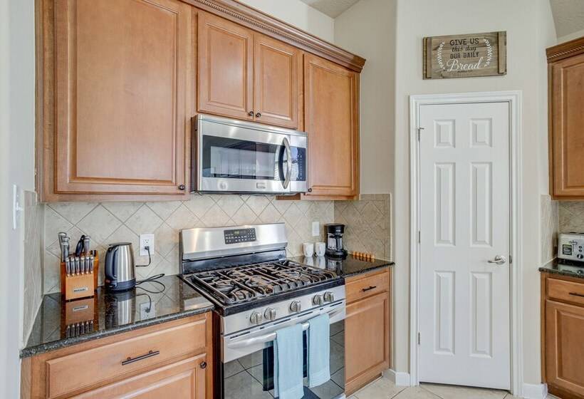 4 Mi To Six Flags: Spring Vacation Home