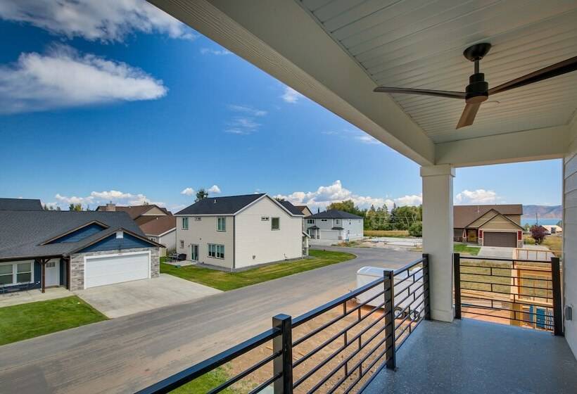 Spacious Utah Home W/ Hot Tub < 1 Mi To Bear Lake!