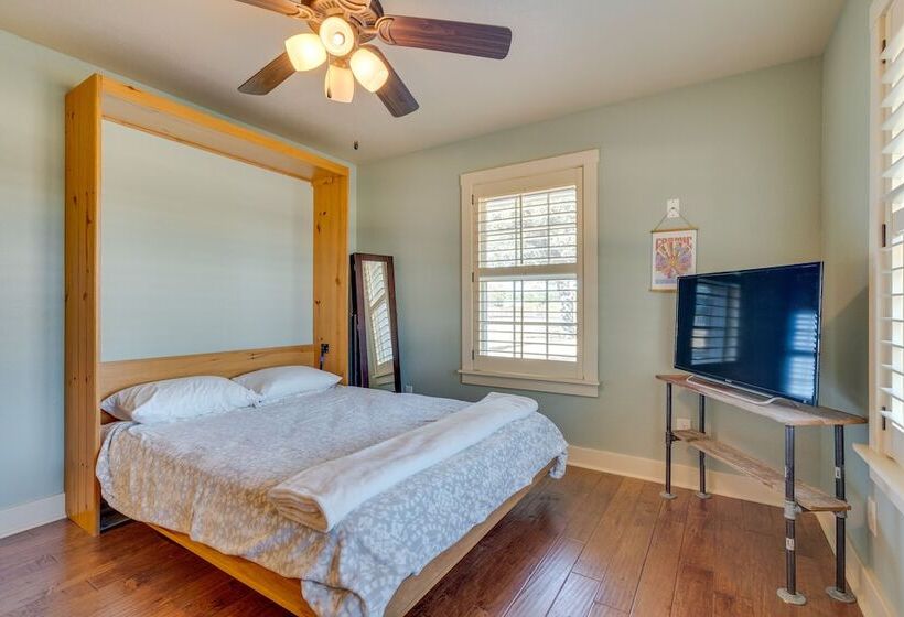 Sprawling Leander Home W/ Game Room!