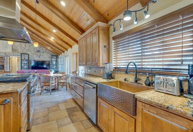 Sprawling Leander Home W/ Game Room!