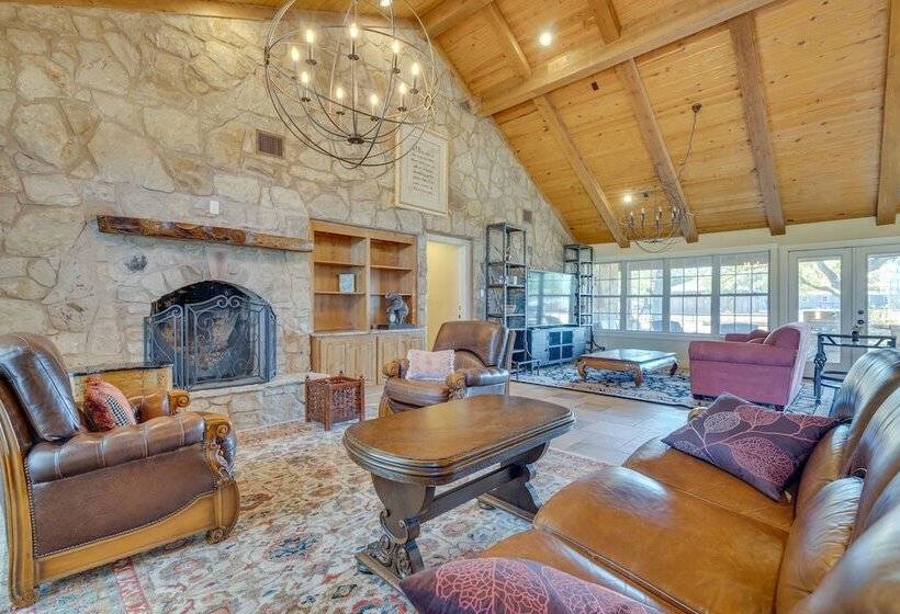 Sprawling Leander Home W/ Game Room!