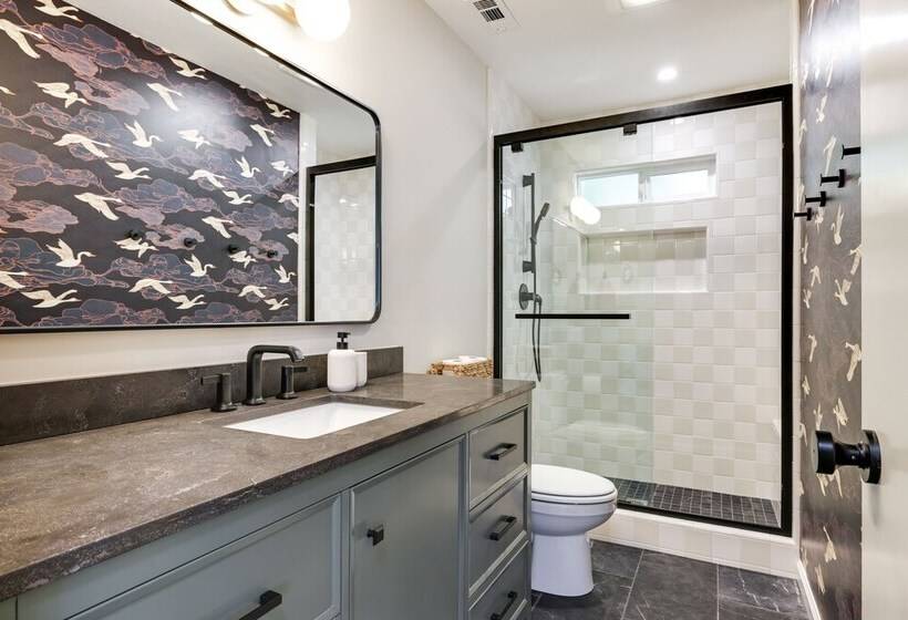 Deck & Fire Pit: Stunning Twain Harte Cabin!