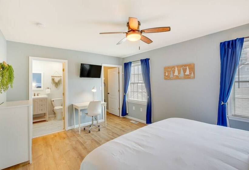 Sunny Atlantic City Home: Walk To Beach!