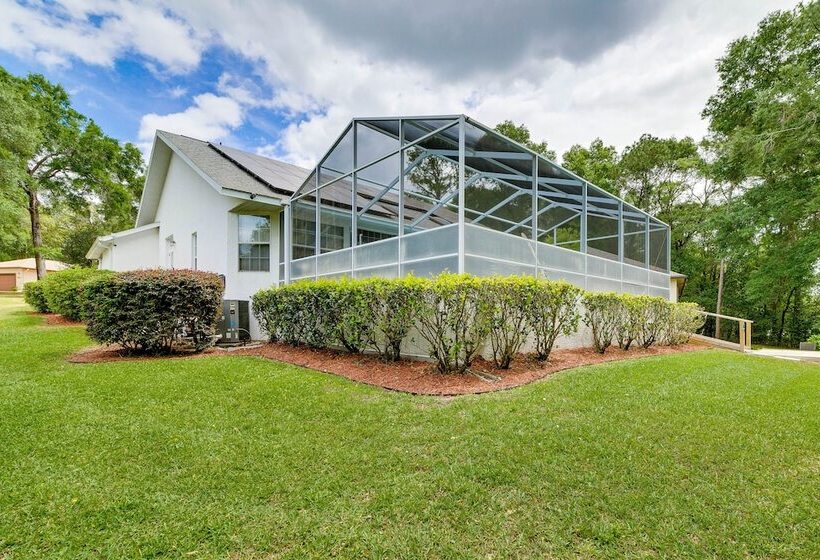 Lanai & Grill: Sunny Home Near Rainbow Springs!