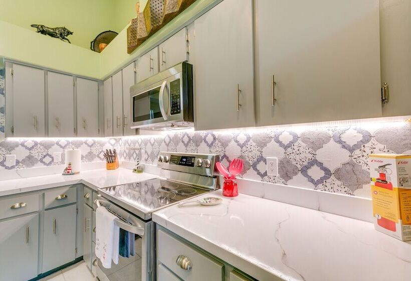 Sunny Home W/ Pool & Lanai   Near Rainbow River!