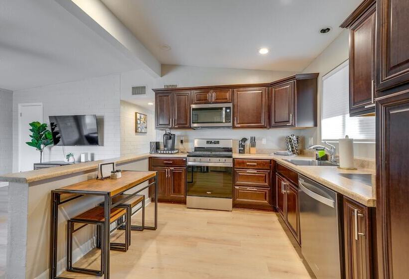 ~ 4 Mi To Old Town Scottsdale: Tempe Duplex